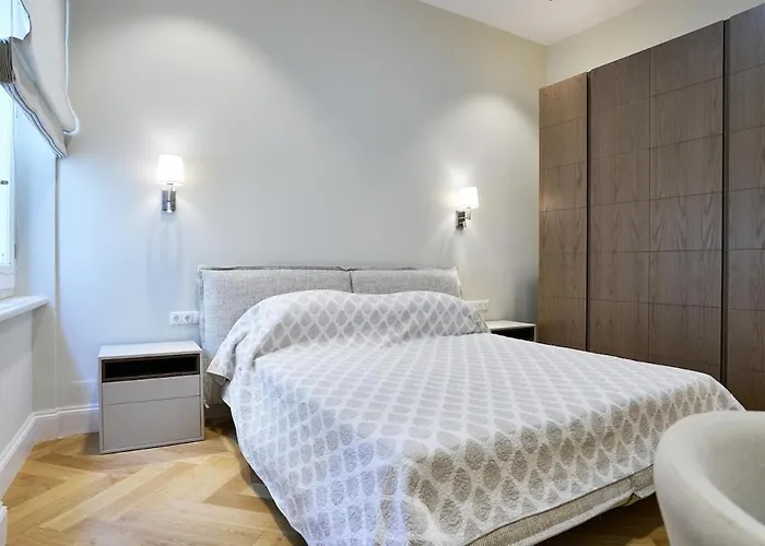 Garitsa 2 * Corfu (city)