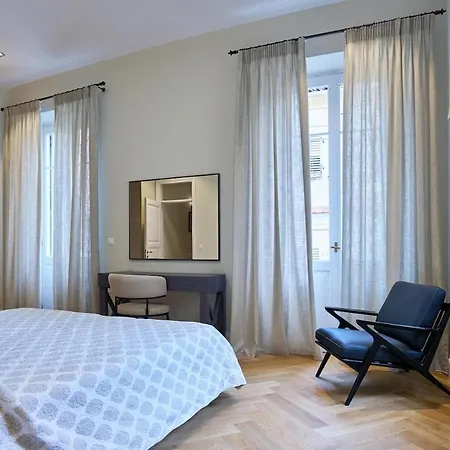 Apartman Garitsa 2 *